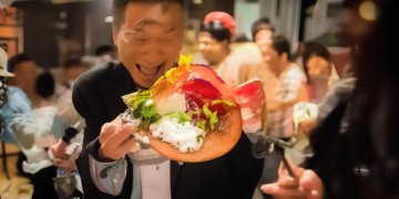 LOL手游用什么下载？